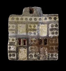 Faience-Einlegeplatte, die ein zweistöckiges Haus darstellt, Mittelminoische IIIA-Periode, ca. 1800-1750 v. Chr.